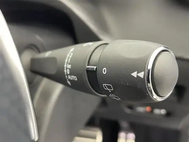 プジョー プジョー ２０８ GT 富山県 2021(令3)年 2.8万km 白 純正ナビ（AM/FM/USB/BT）/アラウンドビューモニター/衝突被害軽減ブレーキ/アダプティブクルーズコントロール/レーンキープアシスト/オートLEDヘッドライト/クリアランスソナー/ハーフレザーシート/前席シートヒーター/ドライブレコーダー/パドルシフト/レーダー探知機/ETC/スマートキー×２/プッシュスタート/社外フロアマット/純正１７インチAW