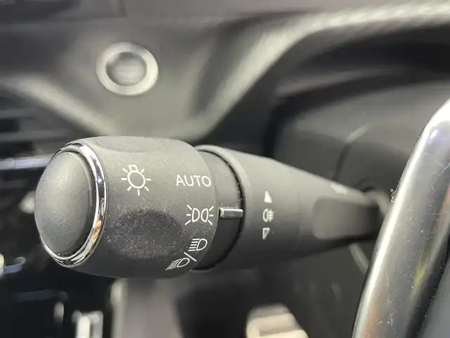 プジョー プジョー ２０８ GT 富山県 2021(令3)年 2.8万km 白 純正ナビ（AM/FM/USB/BT）/アラウンドビューモニター/衝突被害軽減ブレーキ/アダプティブクルーズコントロール/レーンキープアシスト/オートLEDヘッドライト/クリアランスソナー/ハーフレザーシート/前席シートヒーター/ドライブレコーダー/パドルシフト/レーダー探知機/ETC/スマートキー×２/プッシュスタート/社外フロアマット/純正１７インチAW