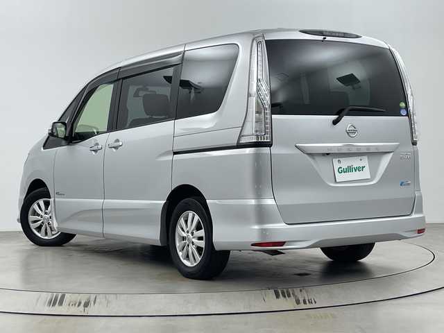 日産 セレナ ハイウェイスター Sハイブリッド 埼玉県 2014(平26)年 6.4万km ブリリアントシルバー 純正ナビ/ビルトインETC/クルーズコントロール/車線逸脱警報/プッシュスタート/LEDヘッドライト/フロントフォグランプ/オートライト/純正フロアマット/純正15インチアルミホイール