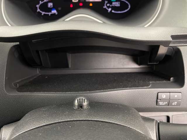 日産 セレナ ハイウェイスター Sハイブリッド 埼玉県 2014(平26)年 6.4万km ブリリアントシルバー 純正ナビ/ビルトインETC/クルーズコントロール/車線逸脱警報/プッシュスタート/LEDヘッドライト/フロントフォグランプ/オートライト/純正フロアマット/純正15インチアルミホイール