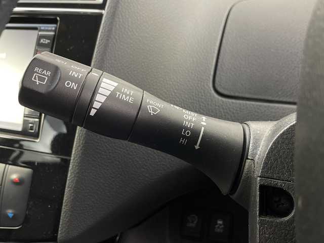 日産 セレナ ハイウェイスター Sハイブリッド 埼玉県 2014(平26)年 6.4万km ブリリアントシルバー 純正ナビ/ビルトインETC/クルーズコントロール/車線逸脱警報/プッシュスタート/LEDヘッドライト/フロントフォグランプ/オートライト/純正フロアマット/純正15インチアルミホイール