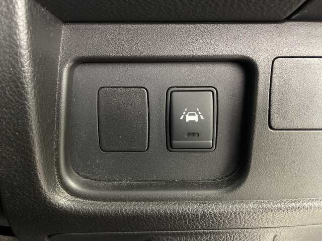 日産 セレナ ハイウェイスター Sハイブリッド 埼玉県 2014(平26)年 6.4万km ブリリアントシルバー 純正ナビ/ビルトインETC/クルーズコントロール/車線逸脱警報/プッシュスタート/LEDヘッドライト/フロントフォグランプ/オートライト/純正フロアマット/純正15インチアルミホイール