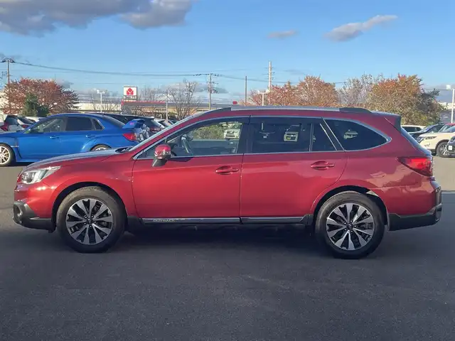 スバル アウトバック リミテッド 山形県 2015(平27)年 1.8万km ヴェネチアンレッドパール 4WD/アイサイト/純正SDナビ/　　【CD DVD BT フルセグ AUX USB】/バックカメラ/パワーバックドア/追従型クルーズコントロール/LEDオートライト/革シート/パワーシート/シートヒーター/純正18インチアルミホイール/ドライブレコーダー/ダウンヒルアシストコントロール/ブラインドスポットモニター/パドルシフト/スマートキー×2/ETC