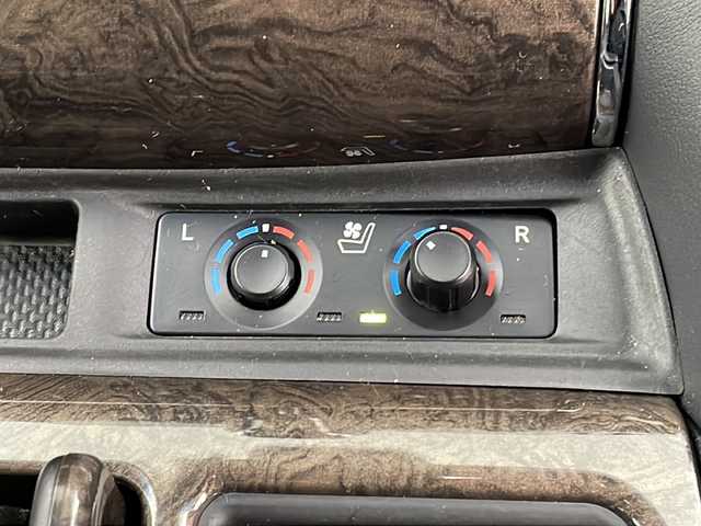 トヨタ アルファードハイブリット エグゼクティブ ラウンジ S 大阪府 2020(令2)年 2.6万km ホワイトパールクリスタルシャイン 純正10.5incメーカーナビ/【フルセグTV/Bluetooth/CD/DVD/HDMI】/純正後席モニター/JBLプレミアムサウンド/ツインムーンルーフ/パワーバックドア/ブラインドスポットモニター(BSM)/パノラマミックビューモニター/トヨタセーフティセンス/プリクラッシュセーフティ/レーンキープアシスト/オートマチックハイビーム/レザーシート/シートベンチレーション/シートヒーター/ステアリングヒーター/AC100V電源/保証書/取扱説明書/点検記録簿/スマートキー/スペアキー1本