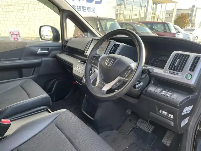 ホンダ ステップワゴン スパーダ Z クールスピリット 群馬県 2013(平25)年 9.8万km プレミアムスパークルブラックパール (株)IDOMが運営する【じしゃロン伊勢崎店】の自社ローン専用車両になりますこちらは現金またはオートローンご利用時の価格です。自社ローンご希望の方は別途その旨お申付け下さい/両側パワースライドドア/純正メモリーナビゲーション/バックカメラ/CD/DVD/SD/MSV/DTV/BT（通話のみ）/クルーズコントロール/パドルシフト/HIDヘッドライト/オートライト/アイドリングストップ/ドアバイザー/純正フロアマット