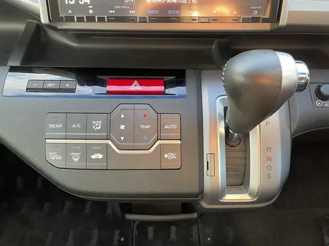 ホンダ ステップワゴン スパーダ Z クールスピリット 群馬県 2013(平25)年 9.8万km プレミアムスパークルブラックパール (株)IDOMが運営する【じしゃロン伊勢崎店】の自社ローン専用車両になりますこちらは現金またはオートローンご利用時の価格です。自社ローンご希望の方は別途その旨お申付け下さい/両側パワースライドドア/純正メモリーナビゲーション/バックカメラ/CD/DVD/SD/MSV/DTV/BT（通話のみ）/クルーズコントロール/パドルシフト/HIDヘッドライト/オートライト/アイドリングストップ/ドアバイザー/純正フロアマット