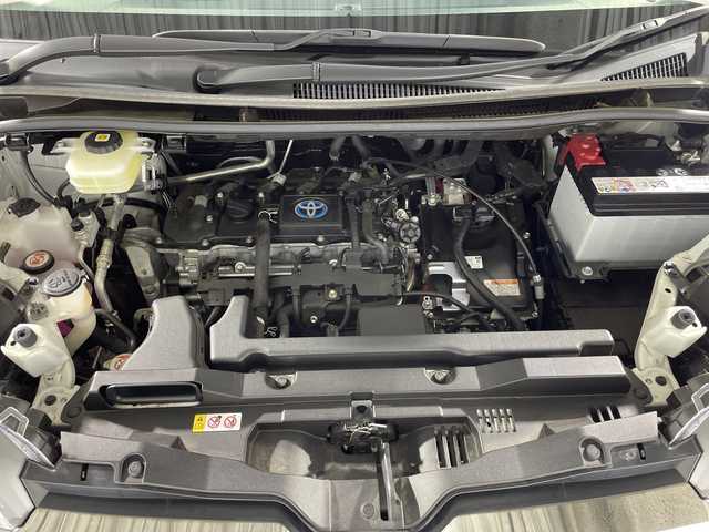 トヨタ ノア ハイブリッド S－Z 神奈川県 2023(令5)年 2万km ホワイトパールクリスタルシャイン ディスプレイオーディオプラス【10.5型】/純正14型フリップダウンモニター【V14T-R72R】/フルセグ　CD DVD　USB　Bluetooth/バックカメラ/ブラインドスポットモニター/AC100Vコンセント/純正ETC2.0/デジタルインナーミラー/ヘッドアップディスプレイ/両側電動スライドドア/セーフティセンス/プリクラッシュセーフティ/レーンディパーチャーアラート/レーントレーシングアシスト/レーンチェンジアシスト/レーダークルーズコントロール/オートマチックハイビーム/ロードサインアシスト/プロアクティブドライビングアシスト/リアクロストラフィックアラート/ドライバー異常時対応システム/発進遅れ告知機能/パーキングサポートブレーキ/安心降車アシスト/リアシートマインダー/アドバンストドライブ/後退速度抑制/前後ソナー/革巻きステアリング/ステアリングスイッチ/合皮/ファブリックコンビシート/前席シートヒーター/社外前後ドライブレコーダー/電動パーキングサポートブレーキ/2眼LEDヘッド/フォグランプ/純正17インチアルミホイール/純正リアスポイラー