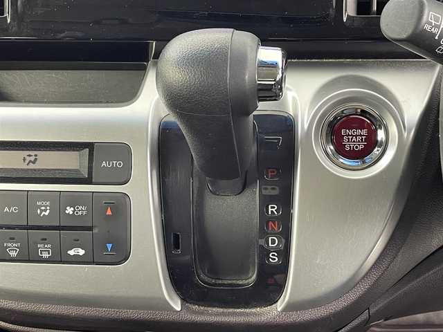 ホンダ Ｎ ＷＧＮ カスタム G ターボパッケージ 埼玉県 2014(平26)年 4.6万km プレミアムホワイトパール 純正ナビ/（ワンセグTV・Bluetooth・CD・DVD）/バックカメラ/クルーズコントロール/ETC/純正アルミホイール/純正フロアマット/パドルシフト/ドアバイザー/スマートキー/スタッドレスタイヤ（社外ホイール）積込み