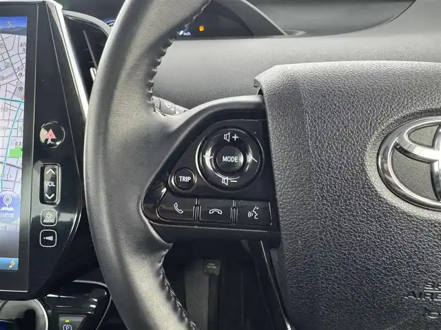 トヨタ プリウス ＰＨＶ S ナビパッケージ 愛知県 2020(令2)年 8.1万km シルバーM ５人乗り/純正11.6インチT-connectSDナビ　　/　　・BT/フルセグ/パノラミックビューモニター/トヨタセーフティセンス/　　・プリクラッシュセーフティ/　　・レーンディパーチャーアラート/　　・オートマチックハイビーム/　　・ロードサインアシスト/　　・先行車発進告知機能/　　・レーントレーシングアシスト/BSM/盗難防止機能/コーナーセンサー/LEDヘッドライト/純正ホイールキャップ/ビルトインETC/ステアリングリモコン/フルフラットシート/純正フロアマット/取扱説明書/スマートキー/スペアキー
