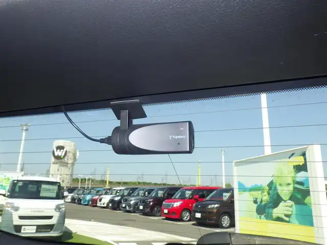 レクサス ＮＸ 200t Iパッケージ 千葉県 2017(平29)年 7万km ソニッククォーツ Lexus Safety System+/・プリクラッシュセーフティ/・レーンディパーチャーアラート/・オートハイビーム/・レーダークルーズコントロール/・ブラインドスポットモニター/ヘッドアップディスプレイ/パノラマルーフ/純正コネクティッドナビ/地デジTV/【DVD/CD再生機能　Bluetooth接続】/パノラミックビューモニター/ドライブレコーダー（前後撮影）/革巻きステアリング/ステアリングスイッチ/ステアリングヒーター/パドルシフト/前席パワーシート/シートヒーター/ETC/3眼LEDヘッドライト/フォグライト/ウインカーミラー/クリアランスソナー/純正17インチアルミホイル/サイド/カーテンエアバッグ/スマートキー