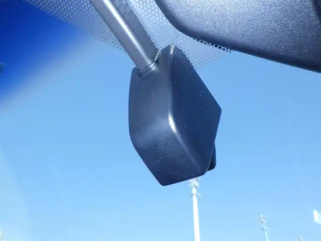 レクサス ＮＸ 200t Iパッケージ 千葉県 2017(平29)年 7万km ソニッククォーツ Lexus Safety System+/・プリクラッシュセーフティ/・レーンディパーチャーアラート/・オートハイビーム/・レーダークルーズコントロール/・ブラインドスポットモニター/ヘッドアップディスプレイ/パノラマルーフ/純正コネクティッドナビ/地デジTV/【DVD/CD再生機能　Bluetooth接続】/パノラミックビューモニター/ドライブレコーダー（前後撮影）/革巻きステアリング/ステアリングスイッチ/ステアリングヒーター/パドルシフト/前席パワーシート/シートヒーター/ETC/3眼LEDヘッドライト/フォグライト/ウインカーミラー/クリアランスソナー/純正17インチアルミホイル/サイド/カーテンエアバッグ/スマートキー