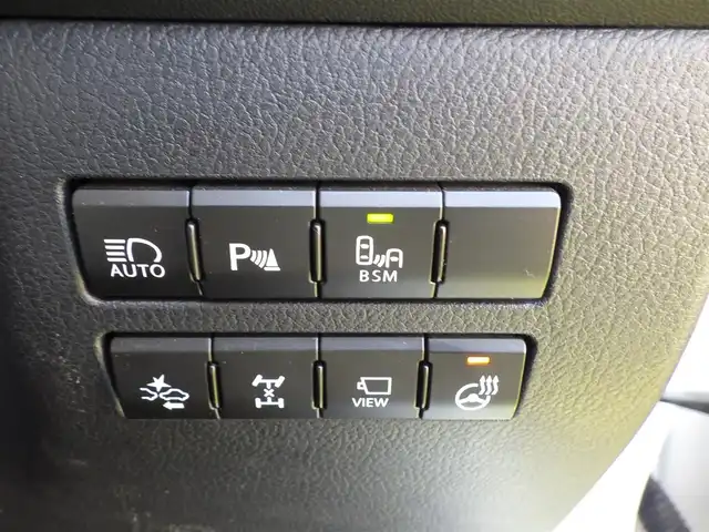 レクサス ＮＸ 200t Iパッケージ 千葉県 2017(平29)年 7万km ソニッククォーツ Lexus Safety System+/・プリクラッシュセーフティ/・レーンディパーチャーアラート/・オートハイビーム/・レーダークルーズコントロール/・ブラインドスポットモニター/ヘッドアップディスプレイ/パノラマルーフ/純正コネクティッドナビ/地デジTV/【DVD/CD再生機能　Bluetooth接続】/パノラミックビューモニター/ドライブレコーダー（前後撮影）/革巻きステアリング/ステアリングスイッチ/ステアリングヒーター/パドルシフト/前席パワーシート/シートヒーター/ETC/3眼LEDヘッドライト/フォグライト/ウインカーミラー/クリアランスソナー/純正17インチアルミホイル/サイド/カーテンエアバッグ/スマートキー