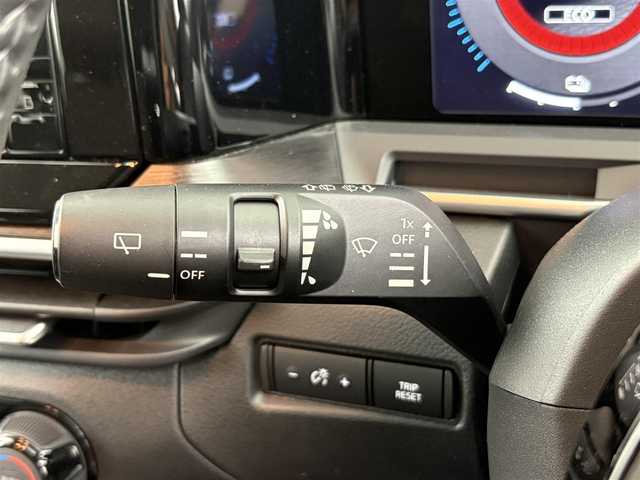 日産 オーラ G 埼玉県 2023(令5)年 0.9万km ブリリアントホワイトパール エマージェンシーブレーキ/純正9インチメモリナビ(型式：MM222D-l)/Bluetooth/フルセグ/アラウンドビューモニター/デジタルインナーミラー/ドライブレコーダー/フォグランプ/純正17インチAW/プッシュスタート/スマートキー