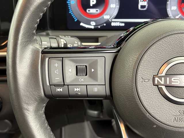 日産 オーラ G 埼玉県 2023(令5)年 0.9万km ブリリアントホワイトパール エマージェンシーブレーキ/純正9インチメモリナビ(型式：MM222D-l)/Bluetooth/フルセグ/アラウンドビューモニター/デジタルインナーミラー/ドライブレコーダー/フォグランプ/純正17インチAW/プッシュスタート/スマートキー
