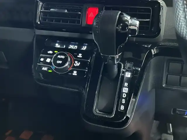 ダイハツ タント カスタム RS 愛知県 2019(令1)年 2.5万km シャイニングホワイトパール 社外ナビ/衝突軽減/両側電動/ETC/ドライブレコーダー/コーナーセンサー/バックカメラ/ＬＥＤヘッドライト/スマートキー/オートライト/オートエアコン/電動ミラー/純正アルミホイール