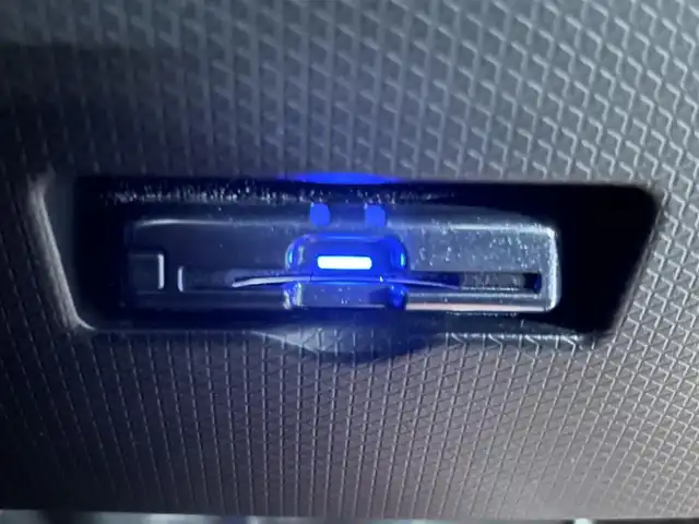 ダイハツ タント カスタム RS 愛知県 2019(令1)年 2.5万km シャイニングホワイトパール 社外ナビ/衝突軽減/両側電動/ETC/ドライブレコーダー/コーナーセンサー/バックカメラ/ＬＥＤヘッドライト/スマートキー/オートライト/オートエアコン/電動ミラー/純正アルミホイール