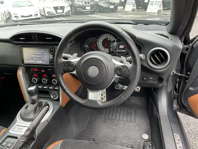 トヨタ ８６ GT リミテッド 愛知県 2020(令2)年 3.6万km マグネタイトグレーメタリック TRDエアロ/TRDマフラー/ワンオーナー/純正ディーラーナビ（AM/FM/CD/DVD/BT/フルセグTV/SD）/クルーズコントロール/ハーフレザーシート/シートヒーター（D/N席）/バックカメラ/ETC/純正17インチアルミホイール/マニュアル走行モード付AT/パドルシフト/LEDヘッドランプ/オートライト/純正フロアマット/取説/保証書/スペアキー
