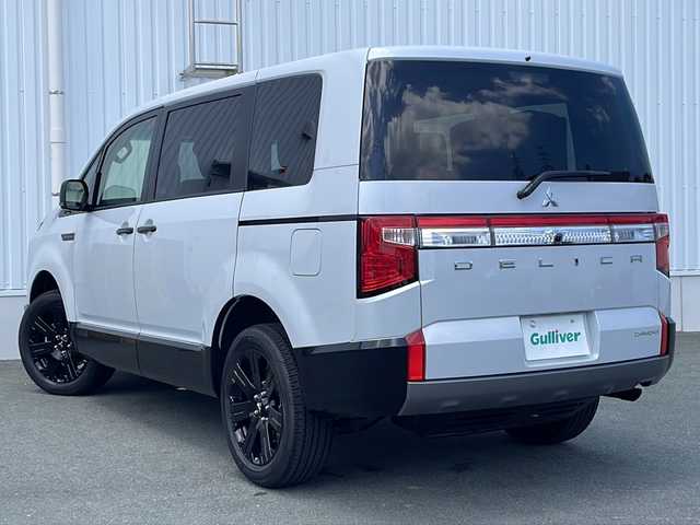 三菱 デリカＤ：５ シャモニー 三重県 2025(令7)年 0.1万km未満 パールⅡ 登録済未使用車/ALPINE11型ナビ/ALPINE12.8型後席モニター/全周囲カメラ/BSM/前席シートヒーター/ステアリングヒーター/革巻きステアリング/両側パワースライドドア/パワーバックドア/AC100V充電/USB給電ポート/スペアキー/オートハイビーム/運転席パワーシート/パドルシフト/電動格納ミラー/禁煙車