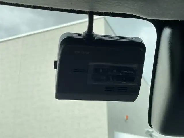 トヨタ ライズ Z 熊本県 2022(令4)年 5.4万km スムースグレーマイカメタリック ワンオーナー/衝突軽減ブレーキ/レーンキープアシスト/社外ナビ/（CD・DVD・フルセグTV・BTオーディオ・SD）/全方位カメラ/前後ドライブレコーダー/純正17インチAW/レーダークルーズ/前席シートヒーター/LEDヘッドライト/オートライト/フォグライト/前後コーナーセンサー/横滑り防止装置/ウィンカーミラー/純正フロアマット/純正ドアバイザー/新車保証書/取扱説明書/スマートスペアキー×1本