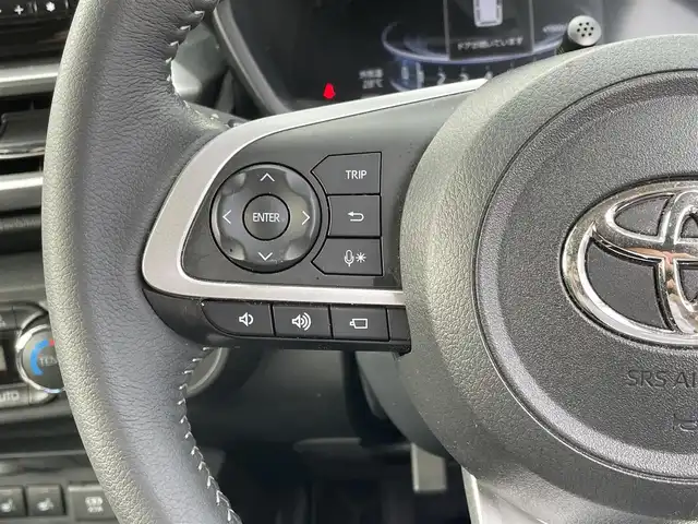 トヨタ ライズ Z 熊本県 2022(令4)年 5.4万km スムースグレーマイカメタリック ワンオーナー/衝突軽減ブレーキ/レーンキープアシスト/社外ナビ/（CD・DVD・フルセグTV・BTオーディオ・SD）/全方位カメラ/前後ドライブレコーダー/純正17インチAW/レーダークルーズ/前席シートヒーター/LEDヘッドライト/オートライト/フォグライト/前後コーナーセンサー/横滑り防止装置/ウィンカーミラー/純正フロアマット/純正ドアバイザー/新車保証書/取扱説明書/スマートスペアキー×1本