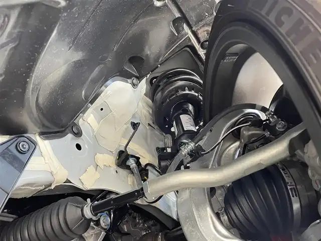 ホンダ シビック タイプR 滋賀県 2024(令6)年 0.1万km チャンピオンシップホワイト ガソリン/2WD(FF)/6速MT/ＴＹＰＥ　Ｒ専用エアロダイナミクス・カラードバンパー(フロント)/ＴＹＰＥ　Ｒ専用エアロダイナミクス・カラードバンパー（リア）/ＴＹＰＥ　Ｒ専用リアスポイラー/ＴＹＰＥ　Ｒ専用サスペンション/（フロント：デュアルアクシス・ストラット　リア：マルチリンク）/Ｂｒｅｍｂｏ社製フロントディスクブレーキ/デジタルインナーミラー(ドラレコ機能有SDカード無し)/9インチ純正ディスプレイオーディオ/(FM/AM/フルセグ/Bluetooth/USB)/バックカメラ/ETC/ＨｏｎｄａＳＥＮＳＩＮＧ/・プリクラッシュブレーキアシスト/・パーキングセンサーシステム	/・アダプティブクルーズコントロール/・レーンキープアシスト	/・ブラインドスポットインフォメーション/電動格納ミラー/電子パーキング/ブレーキボールド/ステアリングスイッチ/オートライト/LEDヘッドライト/フルオートエアコン/プッシュスタート/スマートキー/純正フロアマット