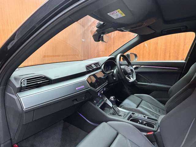 アウディ アウディ Ｑ３ SB 35TDIクワトロ Sライン 千葉県 2020(令2)年 3万km ミトスブラックメタリック ベーシックＰＫＧ　/パノラマＳＲ　/Ｂ＆Ｏ音響　/フルセグＴＶ/純正ナビ　/３６０°カメラ　/ＡＣＣ　/サイドアシスト　/半革　/シートヒーター　/パワーシート　/電動リアゲート　/ＬＥＤヘッドライト　/オートライト