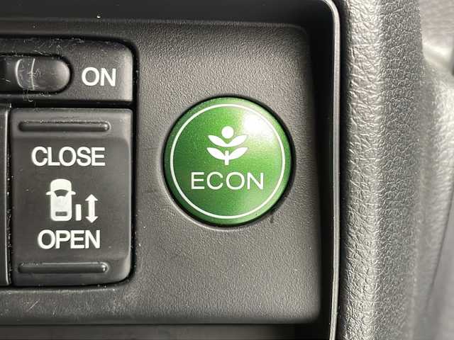 ホンダ オデッセイ G エアロパッケージ 茨城県 2015(平27)年 8.6万km クリスタルブラックパール 純正ナビ　フルセグＴＶ　バックモニター　両側電動スライドドア　クルコン　スマートキー　ＥＴＣ　オートライト　横滑り防止装置　プッシュスタート　エアロ　純正１７インチアルミホイール　純正フロアマット