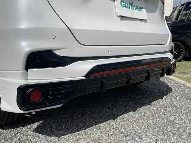 ホンダ フィット e:HEV RS 兵庫県 2022(令4)年 1.1万km プラチナホワイトパール ・ワンオーナー/・無限エアロ//フロントアンダー/サイド/リヤアンダースポイラー/・無限フロントグリルガーニッシュ/・無限カーボンテールゲートガーニッシュ/・無限17インチAW/・HONDA CONNECTナビ/・地デジ/BT/USB/Apple Car Play/Android Auto/・バックカメラ/・ステアリングリモコン/・パドルシフト/・ビルトインETC/・デイタイムランニングライト/・ドライブレコーダー（前方）/・アダプティブクルーズコントロール/・CMBS警告/・先行車発進お知らせ/・路外逸脱抑制制御/・レーンキープアシストシステム/・標識認識機能/・リヤパーキングセンサー/・コーナーセンサー/・オートハイビーム/・R5/6ディーラー点検記録簿
