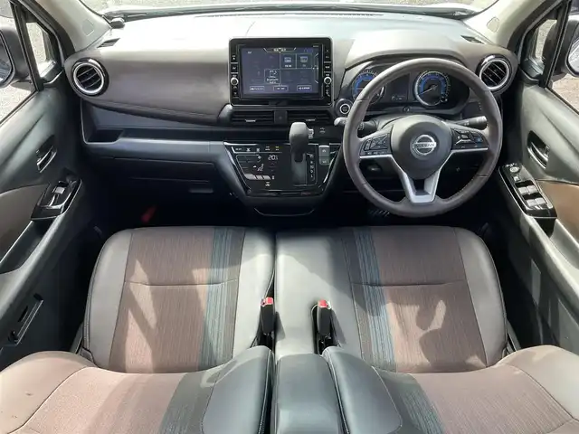 日産 デイズ HWS G ターボ プロパイロットED 滋賀県 2019(令1)年 3.9万km ホワイトパール ワンオーナー /車検令和8年7月まで/プロパイロット/インテリジェントエマージェンシーブレーキ/純正リモコンエンジンスターター/純正15インチアルミホイール/LEDヘッドランプ/・オートライト/・ハイビームアシスト/・ハロゲンフォグランプ/純正9インチナビゲーション（MM3118D-L）/・フルセグTV/・CD/DVD/・Bluetooth/アラウンドビューモニター/ETC/純正ドライブレコーダー/プレミアムコンビネーションインテリア/・ブラウン革巻きステアリング/・ブラウン合皮貼インパネ加飾/・ブラックアクセント入りブラウン合皮シート/ステアリングスイッチ/・オーディオ操作/・クルーズコントロール/・プロパイロット/取扱説明書/保証書/スペアキー/
