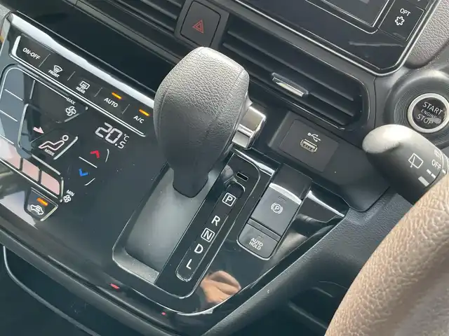 日産 デイズ HWS G ターボ プロパイロットED 滋賀県 2019(令1)年 3.9万km ホワイトパール ワンオーナー /車検令和8年7月まで/プロパイロット/インテリジェントエマージェンシーブレーキ/純正リモコンエンジンスターター/純正15インチアルミホイール/LEDヘッドランプ/・オートライト/・ハイビームアシスト/・ハロゲンフォグランプ/純正9インチナビゲーション（MM3118D-L）/・フルセグTV/・CD/DVD/・Bluetooth/アラウンドビューモニター/ETC/純正ドライブレコーダー/プレミアムコンビネーションインテリア/・ブラウン革巻きステアリング/・ブラウン合皮貼インパネ加飾/・ブラックアクセント入りブラウン合皮シート/ステアリングスイッチ/・オーディオ操作/・クルーズコントロール/・プロパイロット/取扱説明書/保証書/スペアキー/