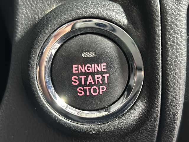 スバル インプレッサ ＸＶ 2．0i－L アイサイト 沖縄県 2017(平29)年 8.1万km ダークグレーメタリック 禁煙車　/アイサイト/純８インチナビ/ＣＤ／ＤＶＤ／Ｂｌｕｅｔｏｏｔｈ／フルセグＴＶ/レーダークルーズコントロール/ブラインドスポットモニター/純正フロアマット/革巻きステアリング/ＬＥＤヘッドライト/ドアバイザー/ナノイーエアコン/くリアランスソナー