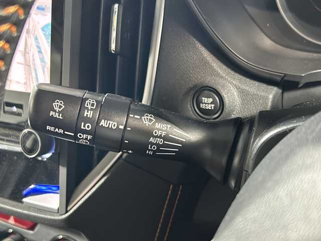 スバル インプレッサ ＸＶ 2．0i－L アイサイト 沖縄県 2017(平29)年 8.1万km ダークグレーメタリック 禁煙車　/アイサイト/純８インチナビ/ＣＤ／ＤＶＤ／Ｂｌｕｅｔｏｏｔｈ／フルセグＴＶ/レーダークルーズコントロール/ブラインドスポットモニター/純正フロアマット/革巻きステアリング/ＬＥＤヘッドライト/ドアバイザー/ナノイーエアコン/くリアランスソナー