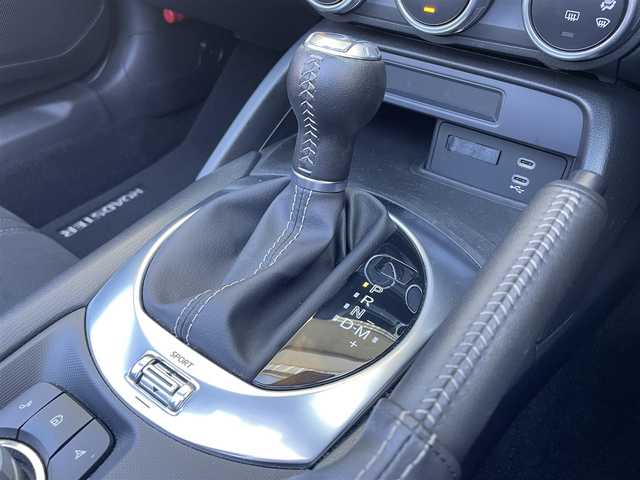 マツダ ロードスター S スペシャルパッケージ 大阪府 2024(令6)年 1.1万km マシーングレープレミアムM ワンオーナー/BT/USB/AppleCarPlay/AndroidAuto/バックカメラ/レーンキープアシスト/ブラインドスポットモニター/コーナーセンサー/パドルシフト/LEDヘッドライト/フロントフォグ/オートハイビーム/純正フロアマット/純正16インチAW/ドリンクホルダー×２/USBポート×２/スペアキー/ETC