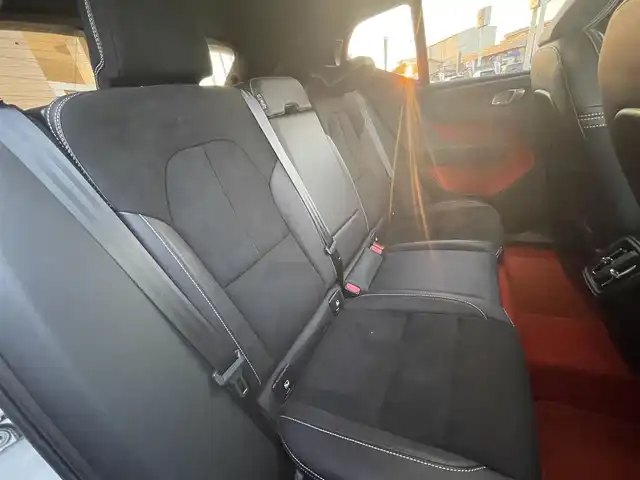 ボルボ ＸＣ４０ T4 AWD Rデザイン 栃木県 2020(令2)年 4.5万km 白Ⅱ インテリセーフ/ハーフレザー/パワーシート/シートヒーター/ヒートステアリング/ACC/レーンキープ/ブラインドスポット/ワイヤレスチャージ/ナビ/フルセグTV/全方位カメラ/ETC/パワーバックドア/クリアランスソナー/クロストラフィックアラート/LEDヘッドライト/オートライト
