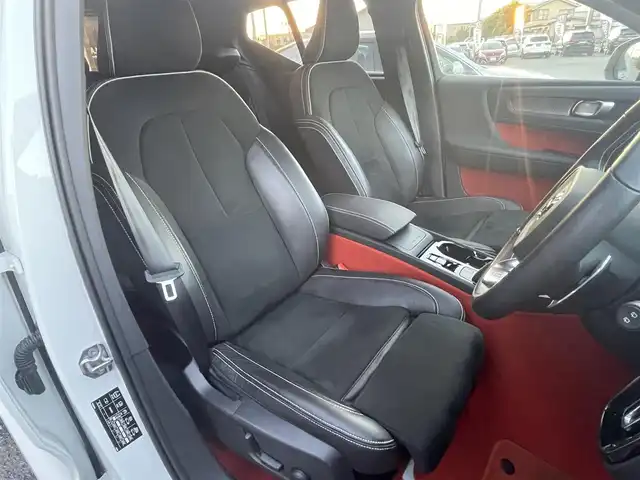 ボルボ ＸＣ４０ T4 AWD Rデザイン 栃木県 2020(令2)年 4.5万km 白Ⅱ インテリセーフ/ハーフレザー/パワーシート/シートヒーター/ヒートステアリング/ACC/レーンキープ/ブラインドスポット/ワイヤレスチャージ/ナビ/フルセグTV/全方位カメラ/ETC/パワーバックドア/クリアランスソナー/クロストラフィックアラート/LEDヘッドライト/オートライト