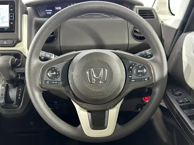 ホンダ Ｎ ＢＯＸ L 佐賀県 2021(令3)年 5.3万km プレミアムサンライトホワイトパール 純正7インチナビ/フルセグ/Bluetooth/バックカメラ/片側パワースライドドア/ETC/シートヒーター/ホンダセンシング/レーダークルーズコントロール/レーンキープアシスト/先行車発進お知らせ機能/LEDヘッドライト/オートライト/オートマチックハイビーム/シートバックテーブル/純正フロアマット