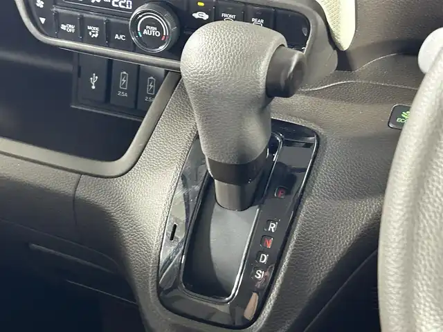 ホンダ Ｎ ＢＯＸ L 佐賀県 2021(令3)年 5.3万km プレミアムサンライトホワイトパール 純正7インチナビ/フルセグ/Bluetooth/バックカメラ/片側パワースライドドア/ETC/シートヒーター/ホンダセンシング/レーダークルーズコントロール/レーンキープアシスト/先行車発進お知らせ機能/LEDヘッドライト/オートライト/オートマチックハイビーム/シートバックテーブル/純正フロアマット