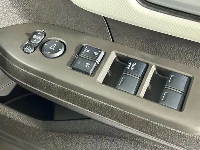 ホンダ Ｎ ＢＯＸ L 佐賀県 2021(令3)年 5.3万km プレミアムサンライトホワイトパール 純正7インチナビ/フルセグ/Bluetooth/バックカメラ/片側パワースライドドア/ETC/シートヒーター/ホンダセンシング/レーダークルーズコントロール/レーンキープアシスト/先行車発進お知らせ機能/LEDヘッドライト/オートライト/オートマチックハイビーム/シートバックテーブル/純正フロアマット