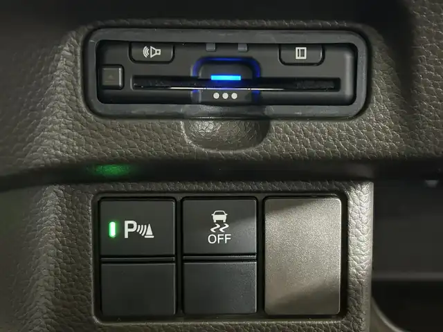 ホンダ Ｎ ＢＯＸ L 佐賀県 2021(令3)年 5.3万km プレミアムサンライトホワイトパール 純正7インチナビ/フルセグ/Bluetooth/バックカメラ/片側パワースライドドア/ETC/シートヒーター/ホンダセンシング/レーダークルーズコントロール/レーンキープアシスト/先行車発進お知らせ機能/LEDヘッドライト/オートライト/オートマチックハイビーム/シートバックテーブル/純正フロアマット