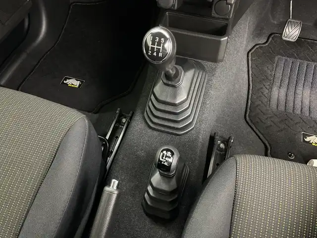 スズキ ジムニー XC 鹿児島県 2023(令5)年 1万km ブルーイッシュブラックパール3 純正ナビ/・Bluetooth/・フルセグＴＶ/・ＣＤ/・ＤＶＤ/バックカメラ/ドライブレコーダー/ビルドインＥＴＣ/追従型クルーズコントロール/純正ＡＷ/スズキセーフティサポート/ダウンヒルアシストコントロール/前席シートヒーター/アイドリングストップ/レーンキープアシスト/衝突軽減ブレーキ/オートマチックハイビーム/純正LEDヘッドライト