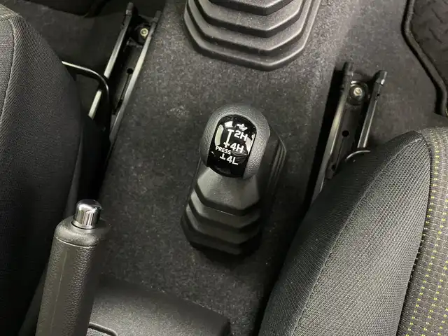 スズキ ジムニー XC 鹿児島県 2023(令5)年 1万km ブルーイッシュブラックパール3 純正ナビ/・Bluetooth/・フルセグＴＶ/・ＣＤ/・ＤＶＤ/バックカメラ/ドライブレコーダー/ビルドインＥＴＣ/追従型クルーズコントロール/純正ＡＷ/スズキセーフティサポート/ダウンヒルアシストコントロール/前席シートヒーター/アイドリングストップ/レーンキープアシスト/衝突軽減ブレーキ/オートマチックハイビーム/純正LEDヘッドライト