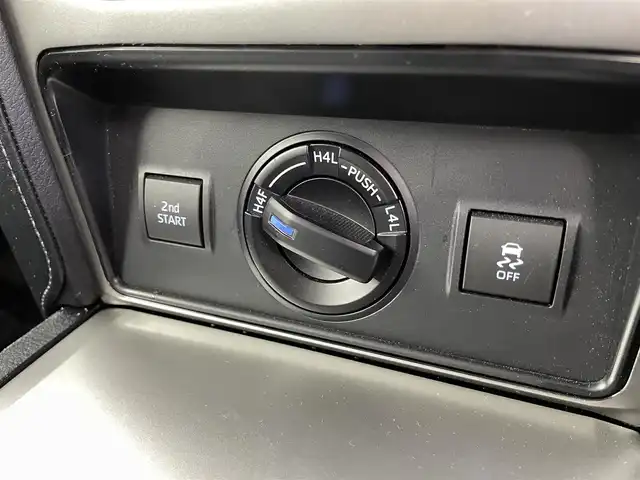 トヨタ ランドクルーザー プラド TX Lパッケージ マットブラED 福井県 2023(令5)年 1.6万km ブラック 純正9インチナビ/フルセグTV/Bluetooth/USB/SD/AM/FM/Toyota Safety Sense/・プリクラッシュセーフティ/・レーンディパーチャーアラート/・オートマチックハイビーム/・レーダークルーズコントロール/・ブラインドスポットモニター/ビルトインETC２．０/マルチテレインモニター/ドライブレコーダー（前後）/ハーフレザーシート/シートヒーター/シートベンチレーション/パワーシート/オートライト/LED/LEDフォグランプ/純正18インチアルミ/純正フロアマット