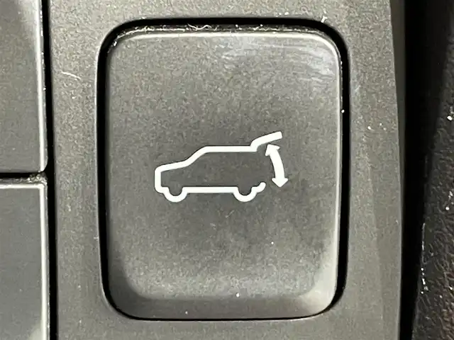 マツダ ＣＸ－８ XD Lパッケージ 愛知県 2018(平30)年 8.4万km ソウルレッドクリスタルM 純正８インチナビ/３６０°ビューモニター/アルパインフリップダウンモニター/本革シート/レーダークルーズコントロール/衝突軽減ブレーキ/車線逸脱警報/クリアランスソナー/ブラインドスポットモニター/パワーバックドア/ヘッドアップディスプレイ/電動パーキングブレーキ/ブレーキホールド/パワーシート【シートメモリー機能付】/シートヒーター/ハンドルヒーター/ドライブレコーダー/ビルトインＥＴＣ/USB＆AUX入力端子/ISOFIX/アイドリングストップ/純正フロアマット/純正19インチアルミホイール