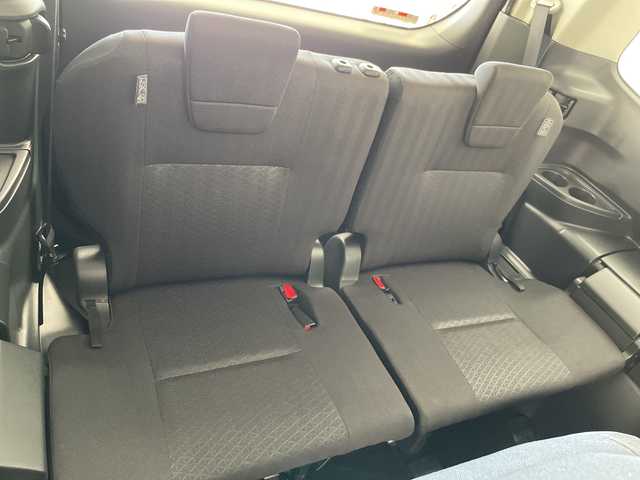 トヨタ ノア G 愛知県 2023(令5)年 1.3万km メタルストリームM 純正ディズプレイオーディオナビ/両側パワースライドドア/レーダークルーズコントロール/バックカメラ/サイドカメラ/コーナーセンサー/純正アルミホイール/ETC2.0/LEDヘッドライト/オートマチックハイビーム/ドライブレコーダー/衝突軽減システム/フルセグ/Bluetooth/ステアリングスイッチ/スマートキー/プッシュスタート