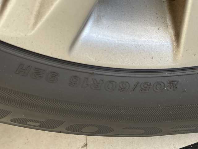 トヨタ ノア G 愛知県 2023(令5)年 1.3万km メタルストリームM 純正ディズプレイオーディオナビ/両側パワースライドドア/レーダークルーズコントロール/バックカメラ/サイドカメラ/コーナーセンサー/純正アルミホイール/ETC2.0/LEDヘッドライト/オートマチックハイビーム/ドライブレコーダー/衝突軽減システム/フルセグ/Bluetooth/ステアリングスイッチ/スマートキー/プッシュスタート