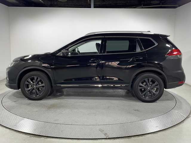 日産 エクストレイル 20Xi 広島県 2021(令3)年 3.2万km ダイヤモンドブラック 純正９型ナビ　/アラウンドビューモニター　/フルセグ　/シートヒーター　/レーダークルーズコントロール　/オートハイビーム　/パワーシート/リモコンオートバックドア/衝突軽減ブレーキ　/ブラインドスポットモニター/純正18インチアルミホイール(225/60/R18)/エアバック（運転席/助手席）