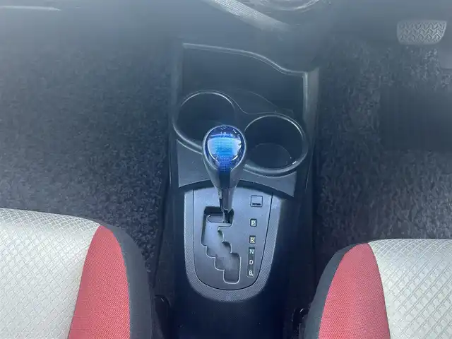 トヨタ アクア S 群馬県 2015(平27)年 11.4万km ライムホワイトパールクリスタルシャイン ワンオーナー/純正メモリナビ(NSZT-W62G)/フルセグTV/CD/DVD/Bluetooth/バックカメラ/ビルトインETC/社外ドライブレコーダー/前席シートヒーター/スマートキー/プッシュスタート/クリアランスソナー/社外15インチAW/Wエアバック/ABS/保証書/取扱説明書