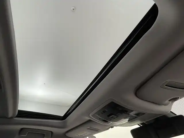 レクサス ＲＸ 450hL 福岡県 2019(令1)年 7.7万km ソニックチタニウム サンルーフ　/メーカーナビ　/全方位カメラ　/ＥＴＣ　/ドラレコ　/ＡＣＣ　/コーナーセンサー　/衝突軽減ブレーキ　/レーンキープ　/ＢＳＭ　/ＰＫＳＢ　/パドルシフト　/シートヒーター／ベンチレーション　/パワーバックドア