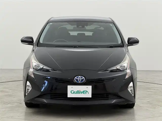 トヨタ プリウス S 福岡県 2016(平28)年 5.2万km アティチュードブラックマイカ 純正９型ナビ（ＢＴ，フルセグＴＶ）　/バックカメラ　/レーダークルーズコントロール　/衝突軽減ブレーキ　/レーンキープ　/オートマチックハイビーム　/ステアリングリモコン　/ＬＥＤヘッドライト　