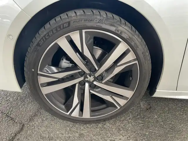 プジョー ５０８ SW GTライン プレミアムレザーED 大阪府 2021(令3)年 1.5万km ネイクルホワイト 純正メモリナビ（iPod/USB)/バックカメラ（サイドカメラ）/アクティブセーフティブレーキ/プッシュスタート/純正19インチアルミホイール/FOCALサウンド/レーンアシスト/・レーンポジショニングアシスト/・レーンキープアシスト/パワーバックドア/レーダークルーズコントロール/LEDヘッドランプ/レザーシート/前席シートヒーター/ETC/新車保証書/取扱説明書/ワンオーナー/スマートキー